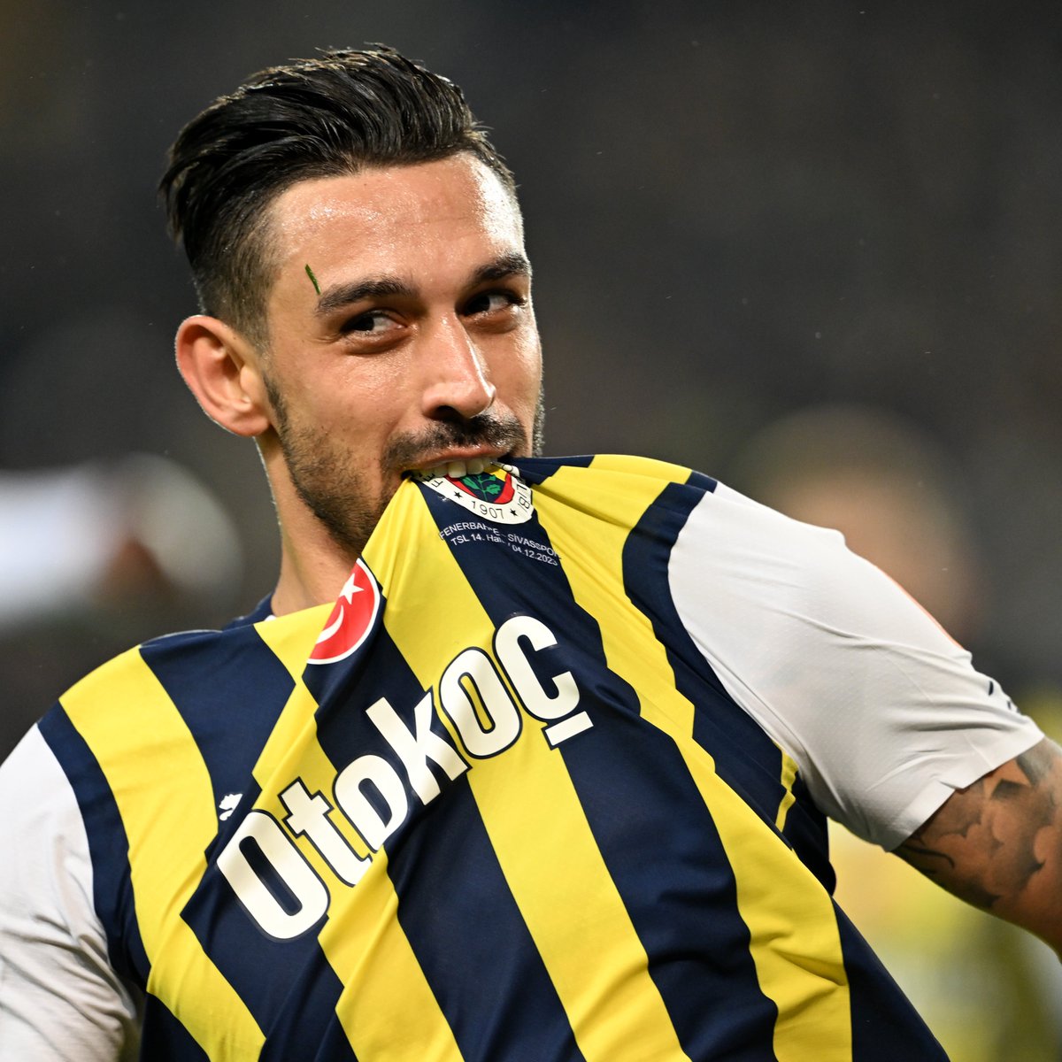 SportsDigitale's tweet photo. İrfan Can Kahveci'nin gol sevinci. https://t.co/Lc5SEak6Iv