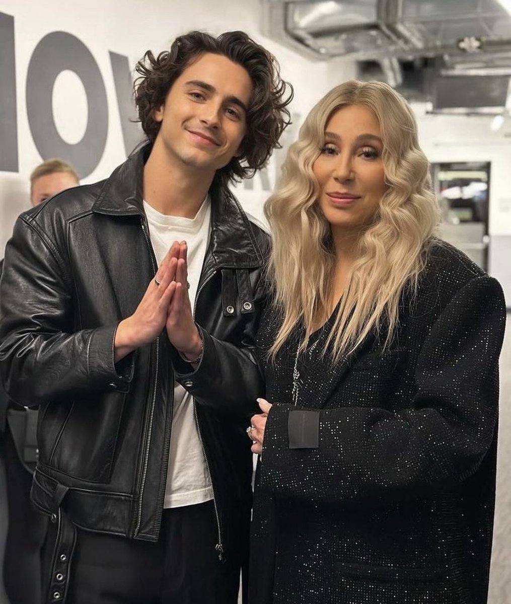 PopCrave's tweet photo. Cher &amp; Timothée Chalamet photographed together in the UK. https://t.co/091Yl8jdCK