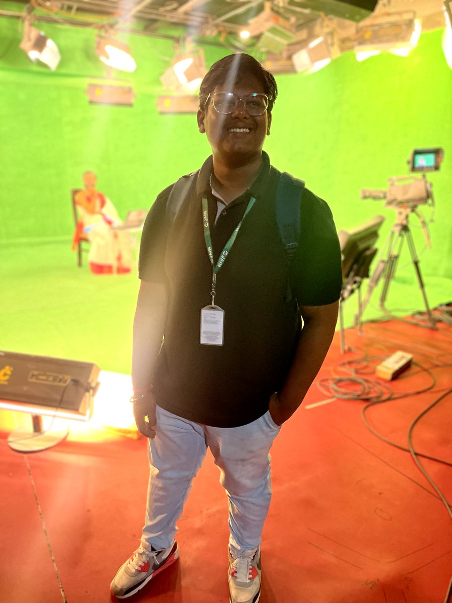 Sambitbisi's tweet photo. Exploring Asianet Suvarna News Bengaluru Office was an eye-opener into news channel operations. Thanks to our guide and Hod Dr. Nelsonmandela S  sir , and Jain University for the wonderful chance to dive into the media house.  Grateful for the enriching experience of learning. https://t.co/qIHvcSV6LL