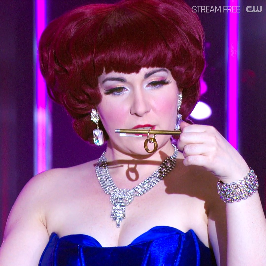 All that glitters is not gold. #MastersOfIllusions airs TONIGHT at 9/8c on The CW!