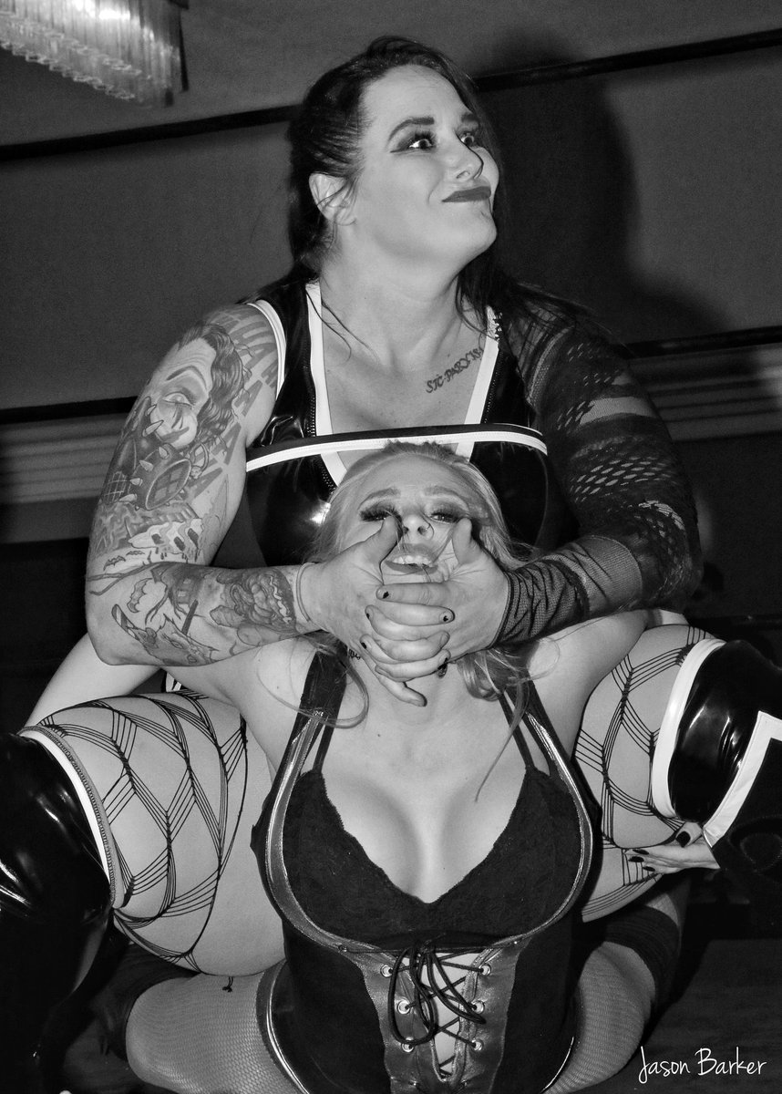 @thePenelopeFord and @FearHavok. Taken at @FemmesFatales21 #wrestling #professionalwrestling #prowrestling #indiewrestling #wrestlingphotography #prowrestlingphotography #aew #aewdynamite #impactwrestling #jessickahavok #penelopeford