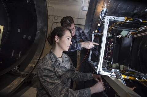 Lincoln Laboratory is an authorized provider organization for SkillBridge, a @DeptofDefense program connecting active-duty service members with internships and job/employment skills training in civilian career areas. Learn more about the program: ow.ly/I0mI50Qf8mP