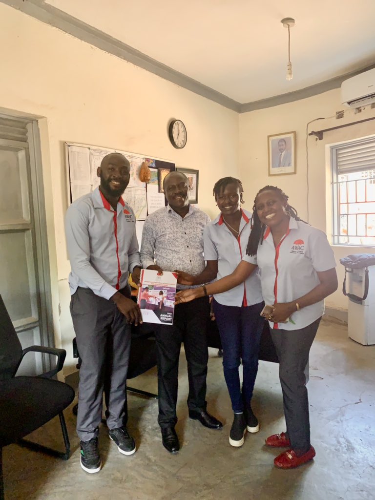 awacuganda's tweet image. During our visit to the OPM in the Rhino Refugee Settlement —Terego, we discussed the progress made this year and new areas we are now focusing on in serving the marginalized adolescent girls and young women in our humanitarian efforts.

#IntersectionalSRHR #Makewayprogramme