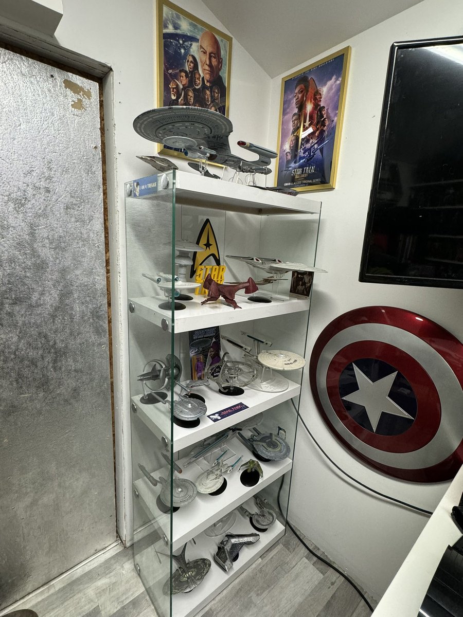 Asokathegeek's tweet photo. @GeekToyLove Hope your day gets better!! https://t.co/D1ilKVWkHA