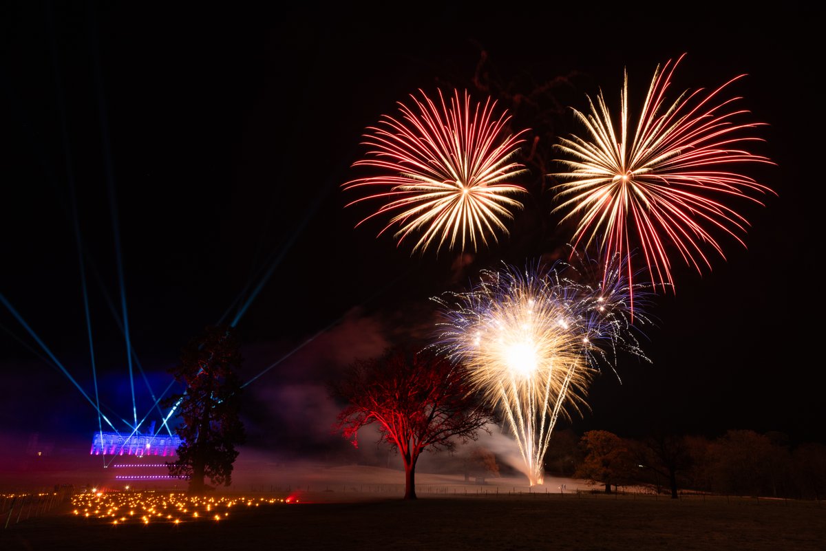 Did you miss our opening Fireworks at Christmas at Bolesworth on Friday?

Book in for New Year's Eve, for a family friendly display at 7pm during our final night!🎇