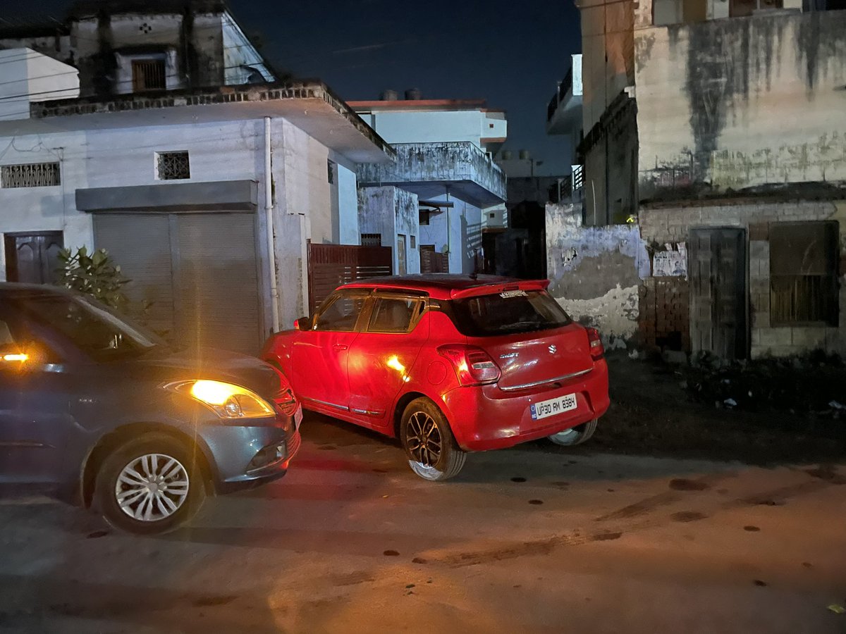 mohit6agarwal's tweet image. What the rubbish traffic system of up police.  @uptrafficpolice @dmhardoi @hardoipolice @CMYogiAdityaNat @yadavakhilesh @PMOIndia @Igrangelucknow @homeupgov @npp_hardoi @MIB_India @ministryofpr