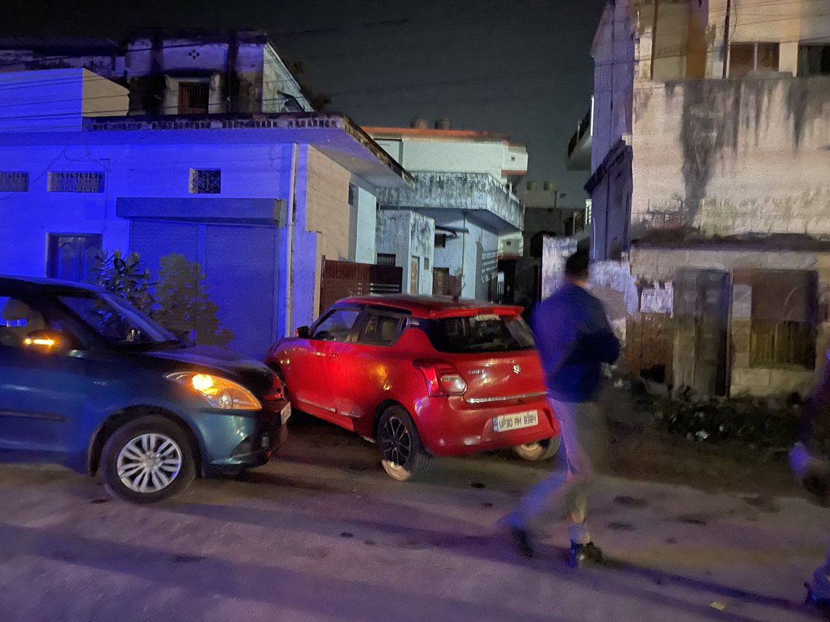 mohit6agarwal's tweet image. What the rubbish traffic system of up police.  @uptrafficpolice @dmhardoi @hardoipolice @CMYogiAdityaNat @yadavakhilesh @PMOIndia @Igrangelucknow @homeupgov @npp_hardoi @MIB_India @ministryofpr