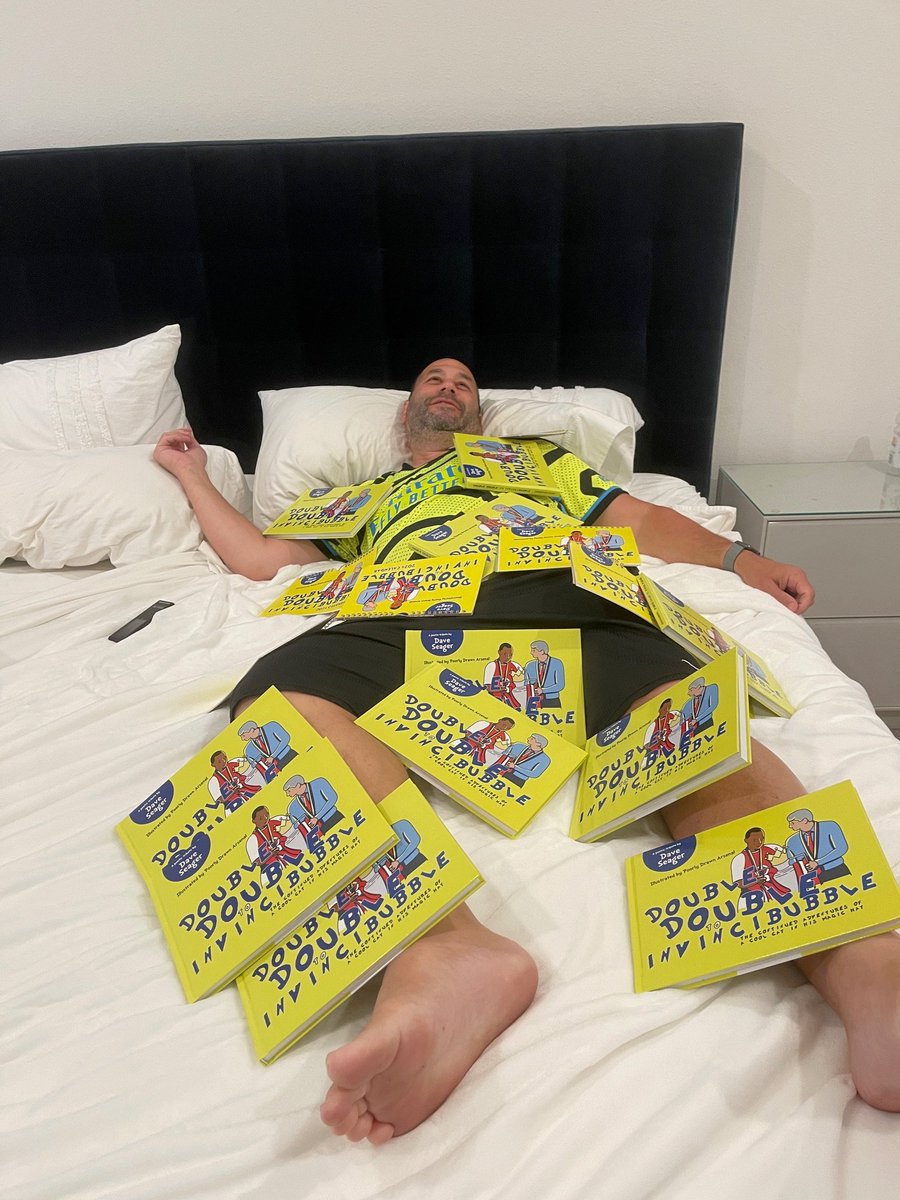 TheGoonersPod's tweet photo. Want to also have this special kind of ecstasy?
All you have to do is go to the #GreatFloridaGoonerfest in Orlando, Florida THIS WEEKEND (7-10 December, register at https://t.co/E6ktHEf6HD)!
Join us for #Goonerdom, #FreeBeer, @goonersvcancer charity raffles, amazing prizes, #AVLARS, and of course, win or buy signed @goonerdave66 @ @cantdrawarsenal #FromDoubleDoubleToInvincibubble books & 2024 calendars!!
Don't miss the event of the season!