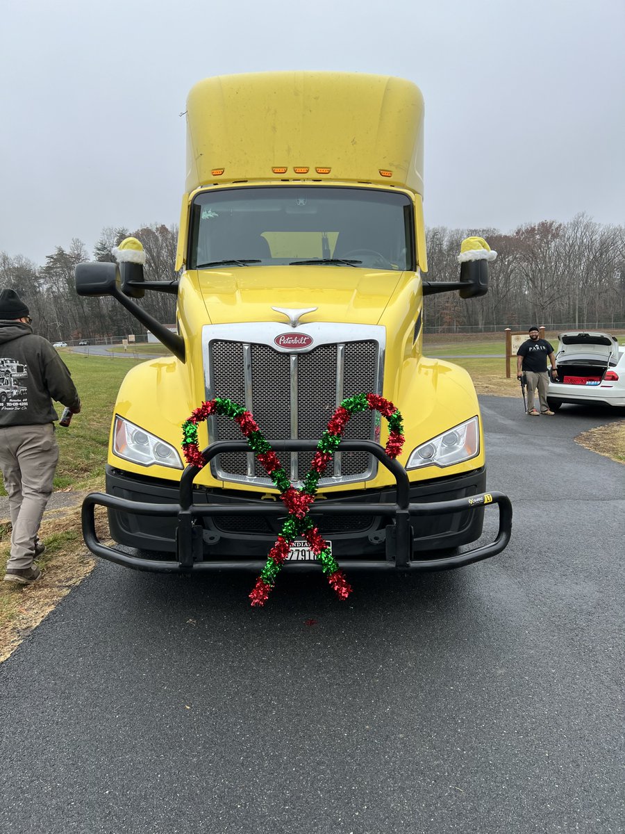 Wrapped up the weekend in style at the Spotsylvania County Christmas Parade! Our Fredericksburg, VA Terminal Team were out and about, spreading holiday cheer and showcasing why Santa's top pick for LTL Carriers is right here! #CTPride #Fredericksburg #HolidaySeason…