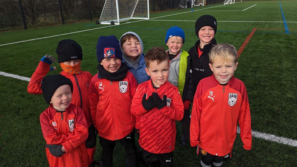 DaSHJFC's tweet photo. A massive thank you to @apexfootball for the mini tournament on Saturday. 

Although the results didn’t go our way, the boys had a great time and gained some invaluable experience. 

Well done to all the boys, and a special mention to Oscar for scoring ⚽️

⚫️🔴⚫️🔴

#wearedash https://t.co/mRp0ntLIjC