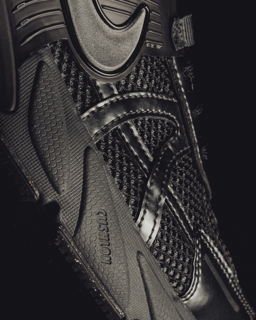 AFEWSTORE's tweet image. SHOP LINK ➡️ l8r.it/huFm

This shoe merges retro with the future. The V2K combines the beloved features of the Vomero in an early '80s running catalog-inspired look. 
⁠
Now available!⁠
⁠
#afewstore #nike #nikerun #run #nikev2k⁠
⁠