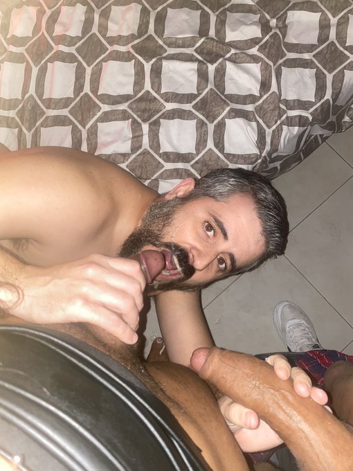 Joder le hemos dado polla asta decir ya vasta 🥵🔥🔥🍆🍆😈😈 mi amigo pollon lo exploto muy fuerte y rico🍆😈🍆😈🍆