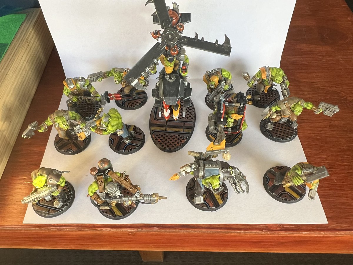 RogerAbbott20's tweet photo. Took far too long to paint these Orks for #OPR #Onepagerules but really happy with the end result. Bases are 3d printed fdm and help with the overall effect. https://t.co/VCL6fIP9Z0