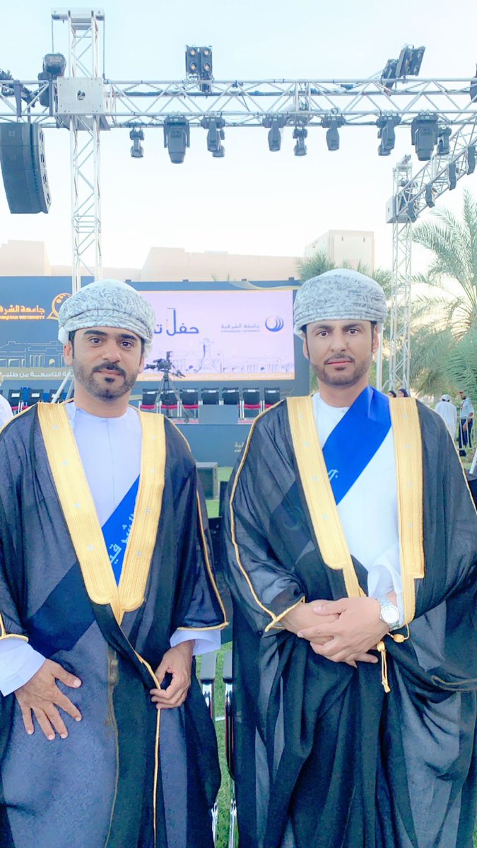 نبارك للأخوة الكرام علي بن بدر الغسيني <a href="/HAMS_2020/">︵‿୨ الله أكبر ୧‿︵</a> و بدر بن محمد الحجري حصولهما على درجة الماجستير في إدارة الأعمال من جامعة الشرقية،  كما نبرق بالتهنئة لجميع شبابنا الخريجين سائلين الله لهم التوفيق في حياتهم العلمية والعملية ..