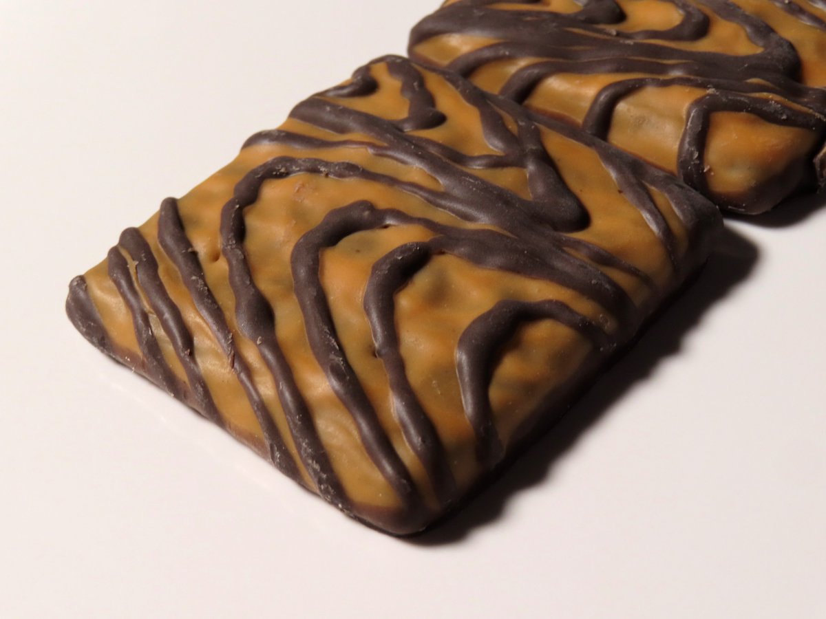 MrStevenRyals's tweet image. Happy #NationalCookieDay! Remember Signature Select Salted Caramel Fudge Cookies? There were chocolate cookies inside that coating. #food #SignatureSelect #SaltedCaramel #Fudge #caramel #chocolate #cookies #snacks