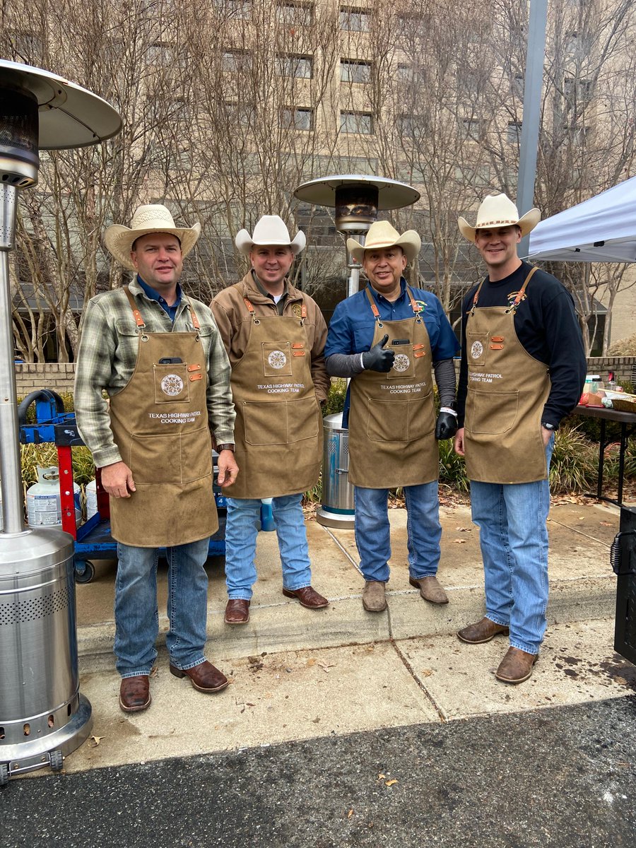 FBINAAQuantico's tweet photo. We love Texas Night at the National Academy! 🤠❤️Thank you all for your support of Session 288! #EverythingsBiggerInTexas #TexasNight #FBINA #FBINAA https://t.co/So3zVaix5j