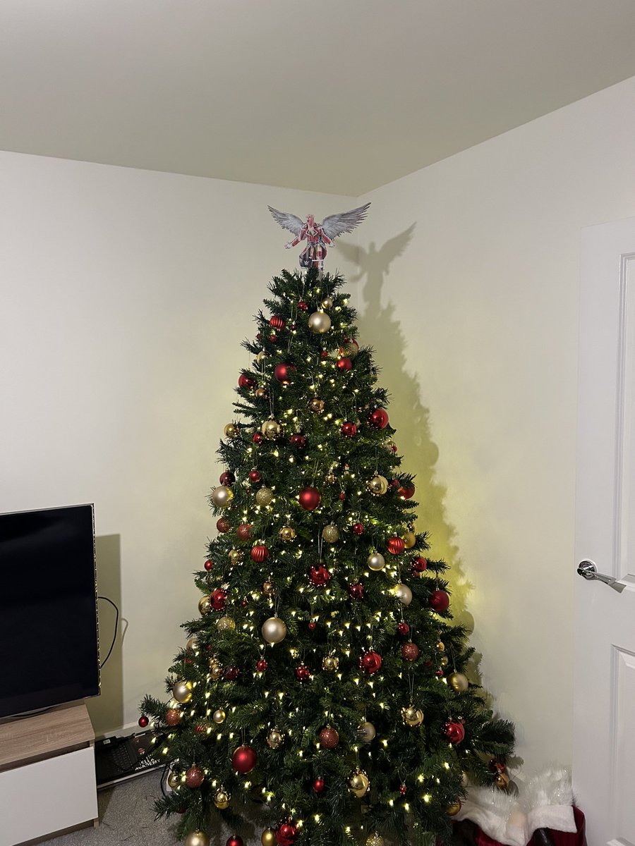 Crunder__Dunder's tweet photo. @WWE @CodyRhodes @WWEUK 
How many people do you know with a handmade Cody Rhodes Christmas angel?!

“Shall we have a star? Or an angel?”

Me: “I think we should have Cody Rhodes 🤔”

#christmashasmorethanoneroyalfamily #WWE #codyrhodes #americannightmare #Christmas #xmas #tree https://t.co/fV2ZYScUgm