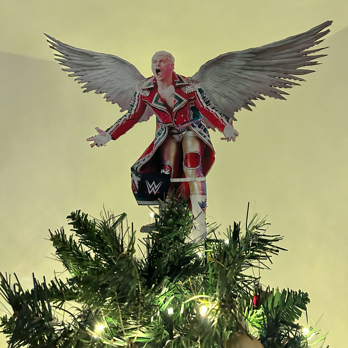 Crunder__Dunder's tweet photo. @WWE @CodyRhodes @WWEUK 
How many people do you know with a handmade Cody Rhodes Christmas angel?!

“Shall we have a star? Or an angel?”

Me: “I think we should have Cody Rhodes 🤔”

#christmashasmorethanoneroyalfamily #WWE #codyrhodes #americannightmare #Christmas #xmas #tree https://t.co/fV2ZYScUgm