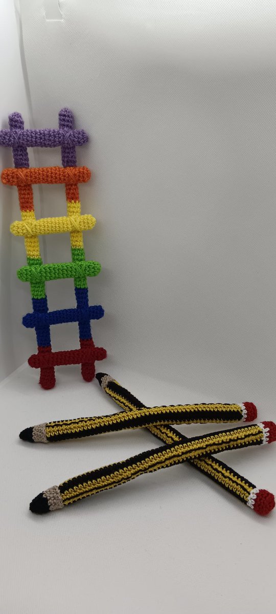 Ya llega la navidad 🎄

🟣Desde ZOES y gracias a las chicas de Quedamos y apunto 🧶 el belén de ganchillo. 
Con casi 300 piezas que dejan ver un precioso nacimiento y guiños al barrio del Oeste de Salamanca ✏️ 

📝A partir de mañana a las 17 en el Victoria Adrados