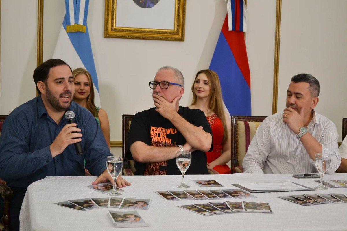 passalacquaok's tweet photo. Se viene la Fiesta Nacional de la Navidad del Litoral 🎄 en Leandro N. Alem. Feliz de acompañar al ministro @arruajm y al intendente electo @MatiasSebely en el lanzamiento de una nueva edición de la fiesta que celebra la magia de la Navidad... https://t.co/H4o8sFWxmr