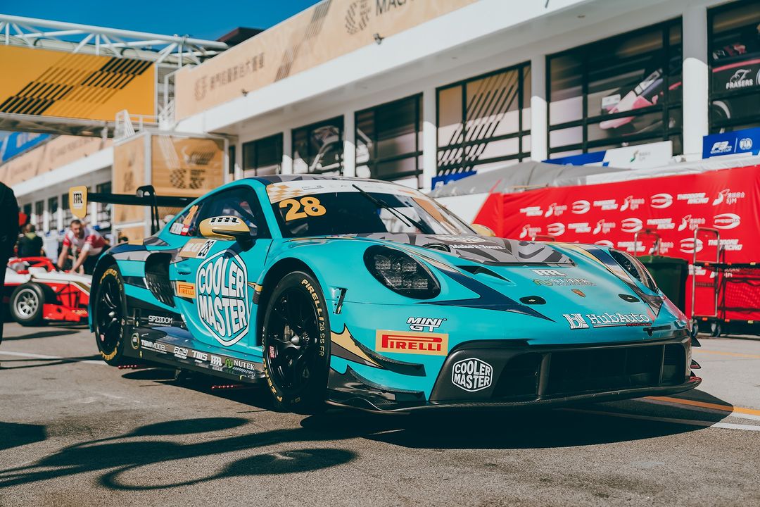 CoolerMasterME's tweet photo. 🏁 مقتطفات من مشاركتنا في حدث #MacauGP! نحن فخورون بكل التقنيات والإبتكارات التي قمنا بعرضها خلال فعاليات الحدث مع جمهور وعشاق سباقات السيارات. شكراً لكم ونتمنى لكم مستقبل مليء بالتقنية والسرعة مع #CoolerMaster! 🚀
#SneakerX #DynX #HubAuto #HubAutoRacing #70MacauGP #MasterXP https://t.co/swQD0GwJCK