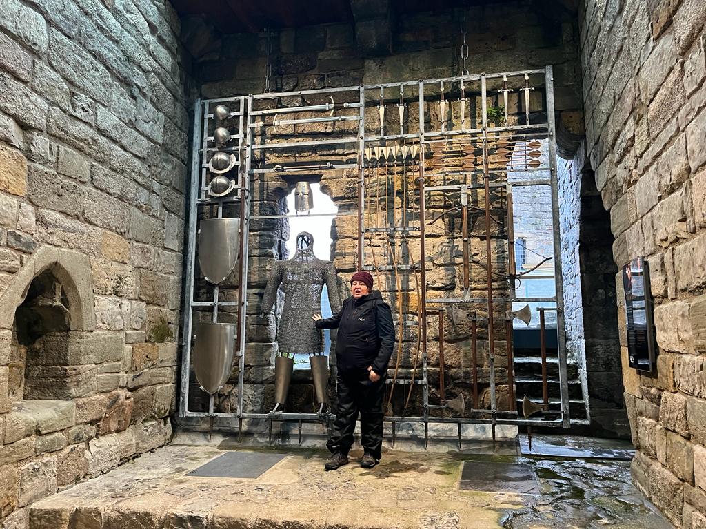 Second full day of learning about #Caernarfon #castle, for the green tourist guide badge today, Monday 4th December.
Photo taken by Amanda Whitehead.
#WearingMultipleLayers #LiquidSunshine #Chapel #KillingZones #TraineeTouristGuide @WalesGuides @VisitCaernarfon @cadwwales
