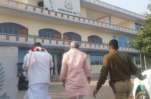 Kailash4Alwar's tweet photo. राजस्थान में अगर बीजेपी डॉ. किरोड़ी लाल मीणा को सीएम नहीं बनाती है तो यह एक संघर्षशील आदिवासी नेता के साथ राजनैतिक जीवन के अंतिम पड़ाव पर घोर अन्याय होगा। #किरोड़ी_लाल_सीएम_बनाओ
#किरोड़ी_लाल_सीएम_बनाओ https://t.co/ebA0VZwnGe