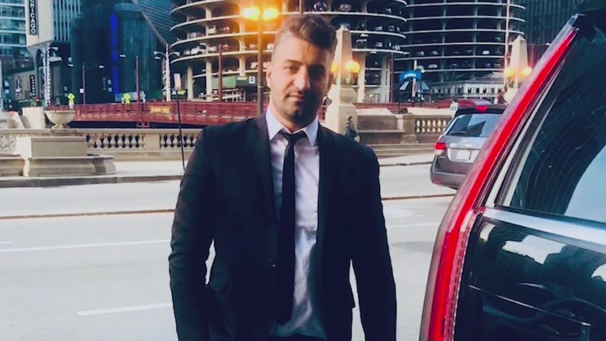 WGNNews's tweet image. A Chicago man who emigrated from Jordan, started his own limo company, and a father of three was shot and killed by passengers while driving on the city's West Side Sunday evening

Full story: tinyurl.com/3b6vnwv2