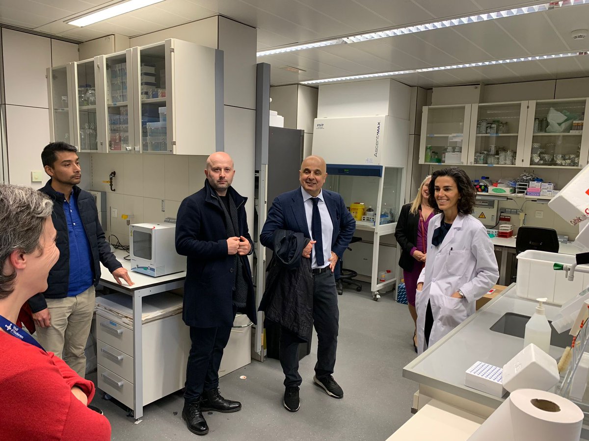 Coincidint amb el '17è Congrés Europeu de Cefalea' rebem a professionals reconeguts de l'àmbit de la migranya de tot el món perquè coneguin la tasca del Grup de Recerca de Cefalea i Dolor Neurològic #VHIR. És un plaer poder compartir el nostre model de recerca! #EHC2023