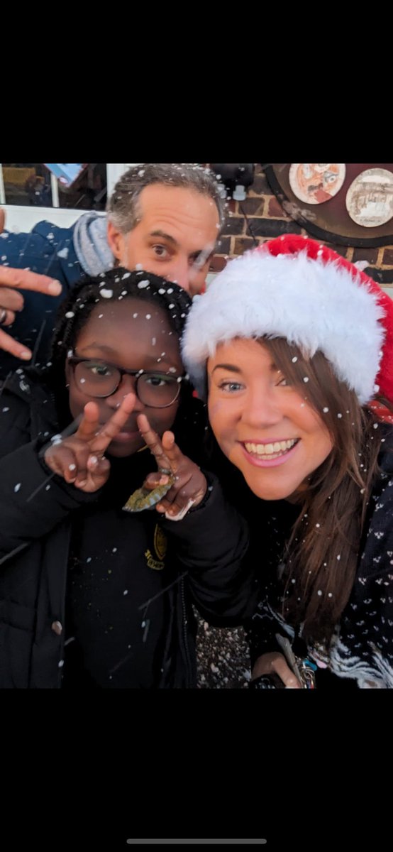 charltonmanor's tweet photo. Charlton Manor are getting into the Christmas spirit now 🎄🦌🎄💫🎅 https://t.co/RC4nZ0PYS6