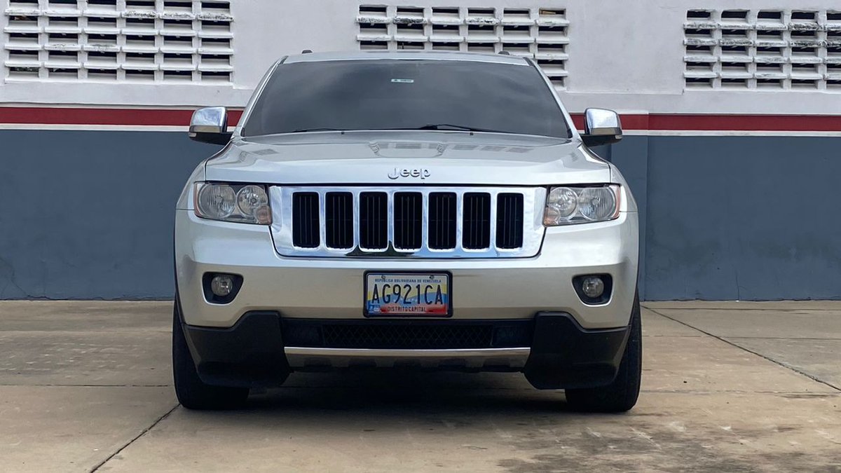 traserpeca's tweet photo. Grand Cherokee 2012 https://t.co/Fi4GQsoxKk