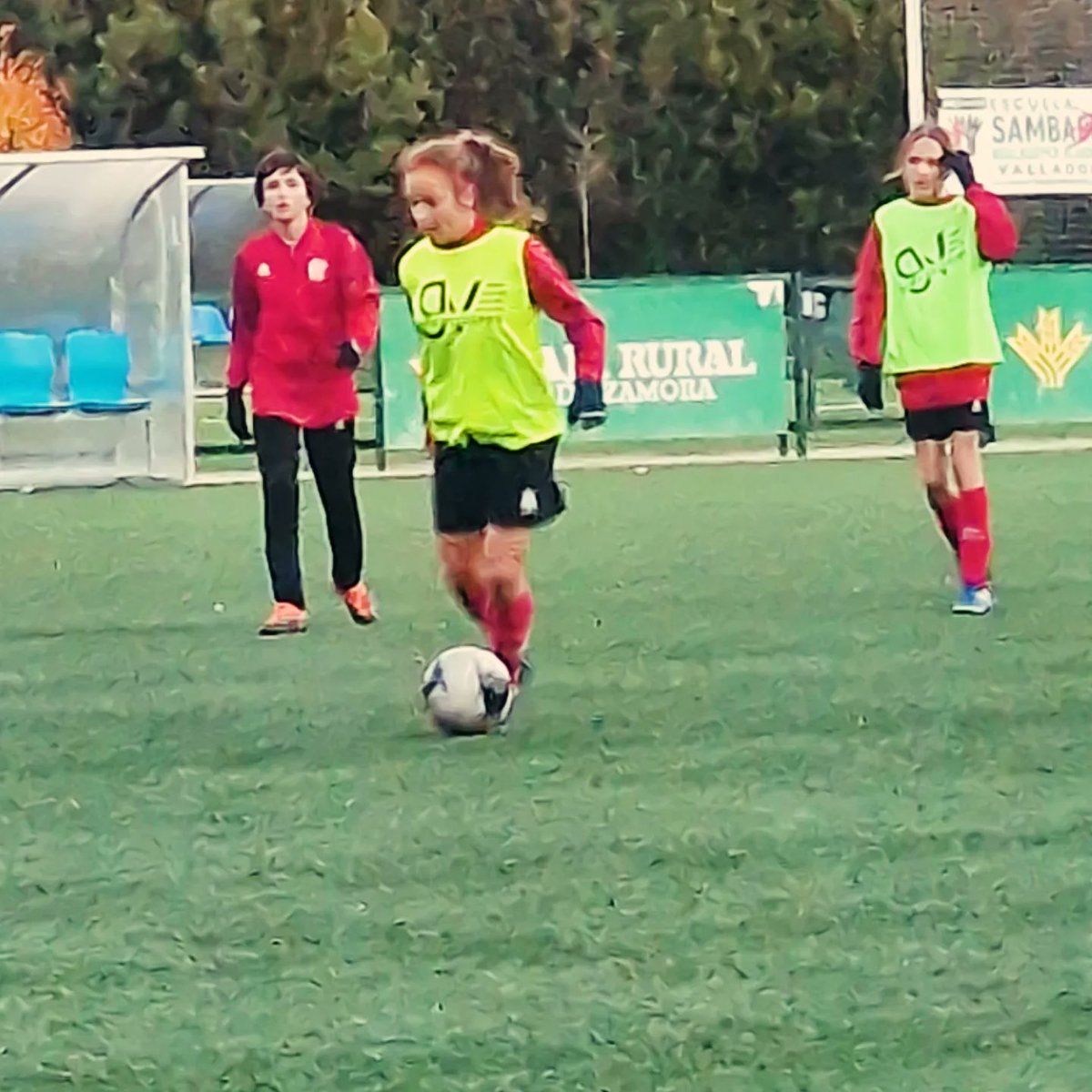 ♀️ CANTERA SAN PIO X 
 
Hoy nuestro infantil sigue entrenando y corrigiendo errores para siguientes partidos.

#SANPIOFEM❤️
#futbolfemenino