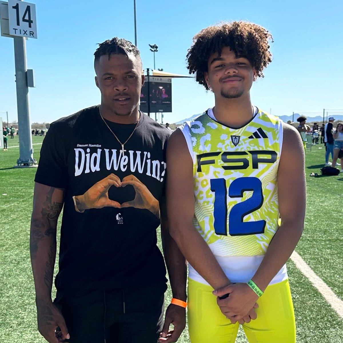Diontaye8's tweet photo. Quick S/O to my teams and Coaches…We up! @itsme_adc @TFordFSP @J_Thompson15 @WFAmillcreek @coachcroninamhs @CoachJordanSC @Ajacks253 @browncaleb22 @BrandonHuffman @RealMG96 @Murdock_02 #AGTG #GoWildcats #TeamETA #TeamFSP #GoViks https://t.co/aiUHj73891