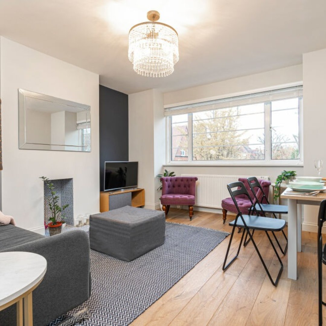 UnderTheDoormat tweet media