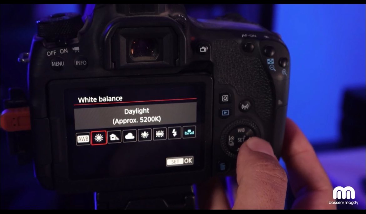 لكل واحد مستخسر يستثمر في نفسه هستاذنك احكيلك قصة قصيره اتمني انك تفهما صح بحسن نيه لان يعلم ربنا ان نيتي هو اني اوعيك مش اكتر . 
انا تقريبا بقالي سنتين بقدم محتوى علي اليوتيوب والمحتوى بتاعي كله كان بكاميرا قديمه نوعها canon 77d كنت جايبها من ١٠ سنين تقريبا ، ساعت ما حبتها كنت