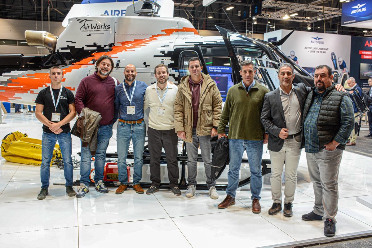 No podemos dejar pasar la oportunidad de homenajear al organizador y a alguno de los ganadores de nuestro concurso de seguridad en vuelo. Seguid asi!! Equipazo!!