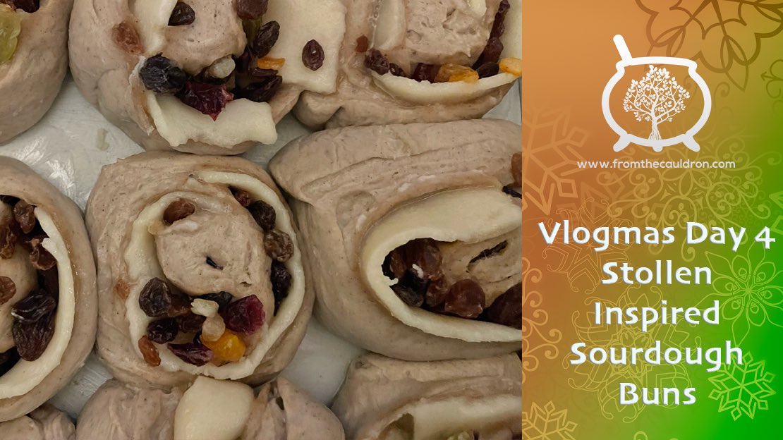 Vlogmas Day 4! I love baking bread. I kept changing my mind when I making this but I am very happy with the overall results. Have you ever tried baking bread? Enjoy! youtu.be/oTd-Qg4Syg8?si… Please watch, like and subscribe #vlogmas2023 #craftbizparty #earlybiz #christmas2023