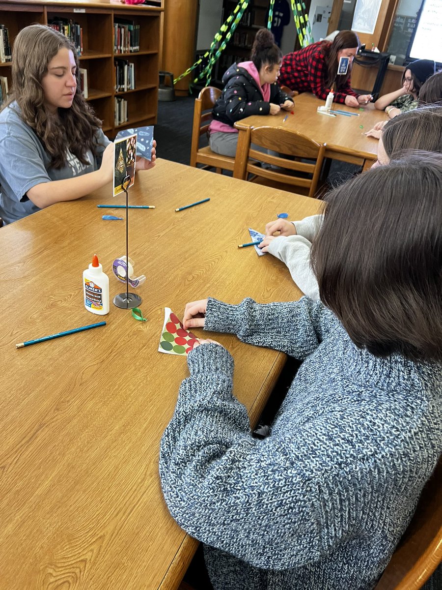 Mrsrawlsfanning's tweet photo. Special thanks to @ECGLibrary who puts on Maker Mondays weekly &amp; this week it was on German Bells,this tied in beautifully with my AP HuG Unit 3 Culture. My students loved this !@ecghighschool @LCSEDU ❄️🔔🌏🛷🎁❄️ https://t.co/ozyZcAVxHb