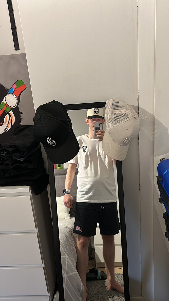 Mfam_KreptApex's tweet photo. Few combos and matching outfits from the Varsity Collection. Also super excited for my 1.5 GBT collection to be delivered, 🤞🏻 it will be delivered before Christmas and if not I’ll take it as a surprise new year present. @NICKMERCS @MFAMCentral #MFAM #MFAMSHOP https://t.co/hmhwWLi1BB