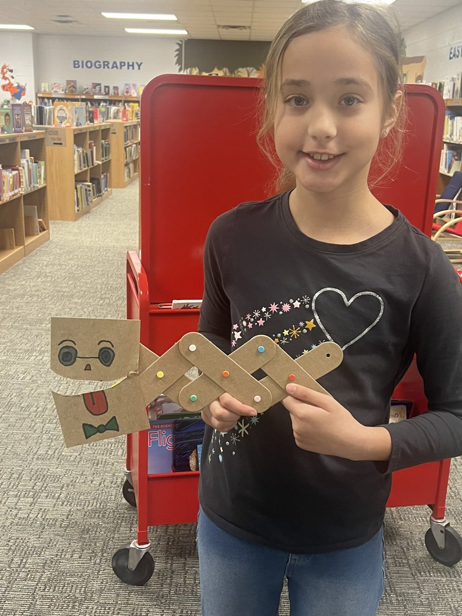 tullylmc's tweet photo. Tully students loved the first day of Puppet Club utilizing the Art Machine kit from @JCPS_LMS! @tullyelemjcps https://t.co/h3LstLHqi2