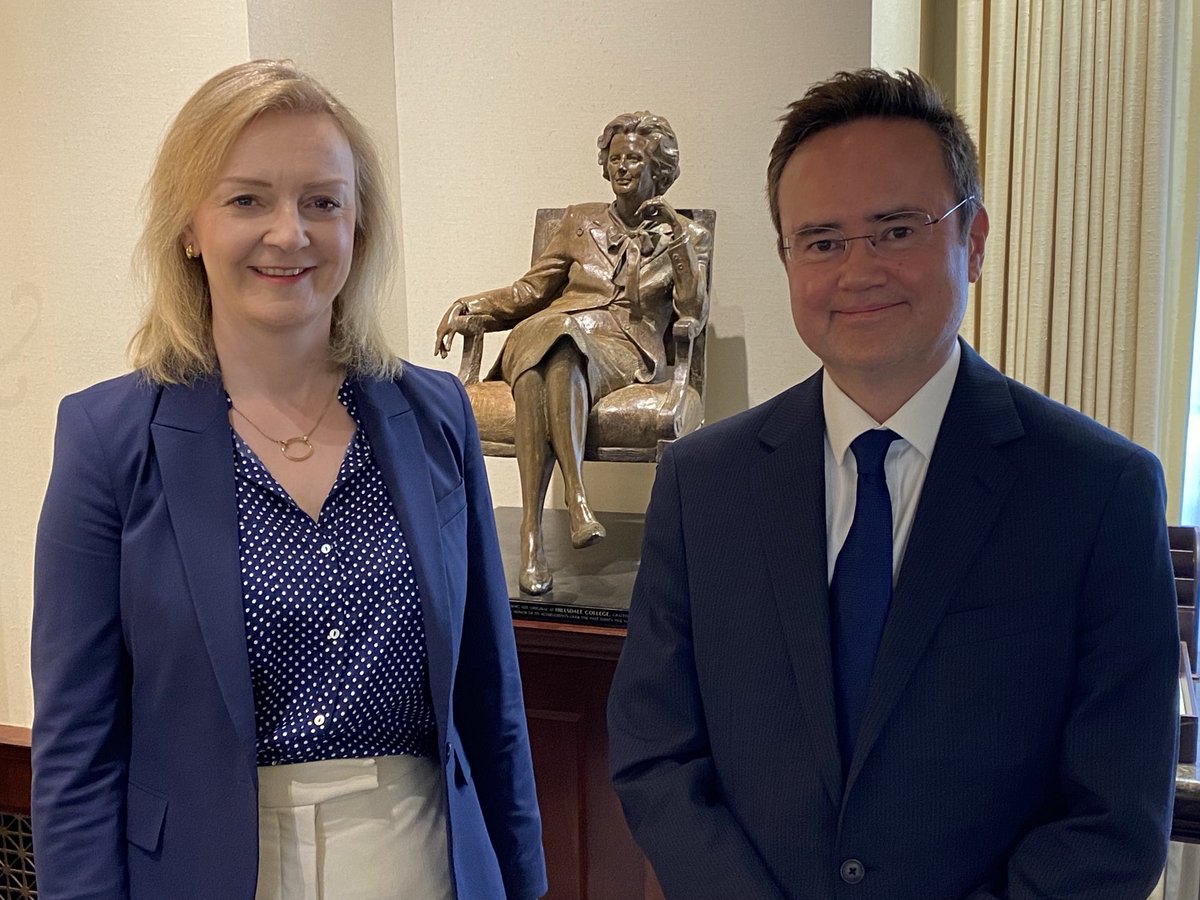 A pleasure to host ⁦@trussliz⁩ for a terrific roundtable discussion ⁦@Heritage⁩ in Washington DC today. On both sides of the Atlantic conservatives must stand up to the Left’s big govt, high tax, open borders, woke agenda that is undermining freedom and prosperity.