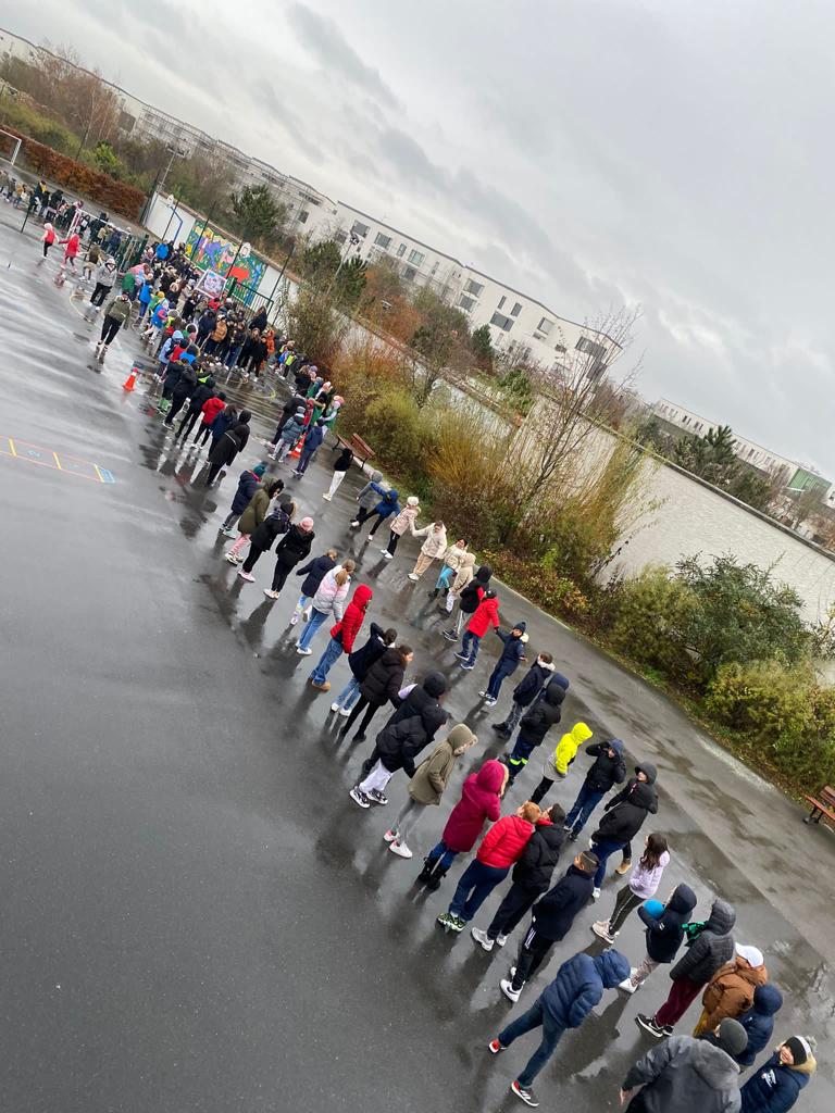 Passage de la flamme académique au groupe scolaire Dauphinot
L'ensemble des élèves réunis pour cet événement et accompagnés d'athlètes gonflés à bloc! 🔥
Bravo à l'équipe pour l'organisation de ce moment 👏👏👏