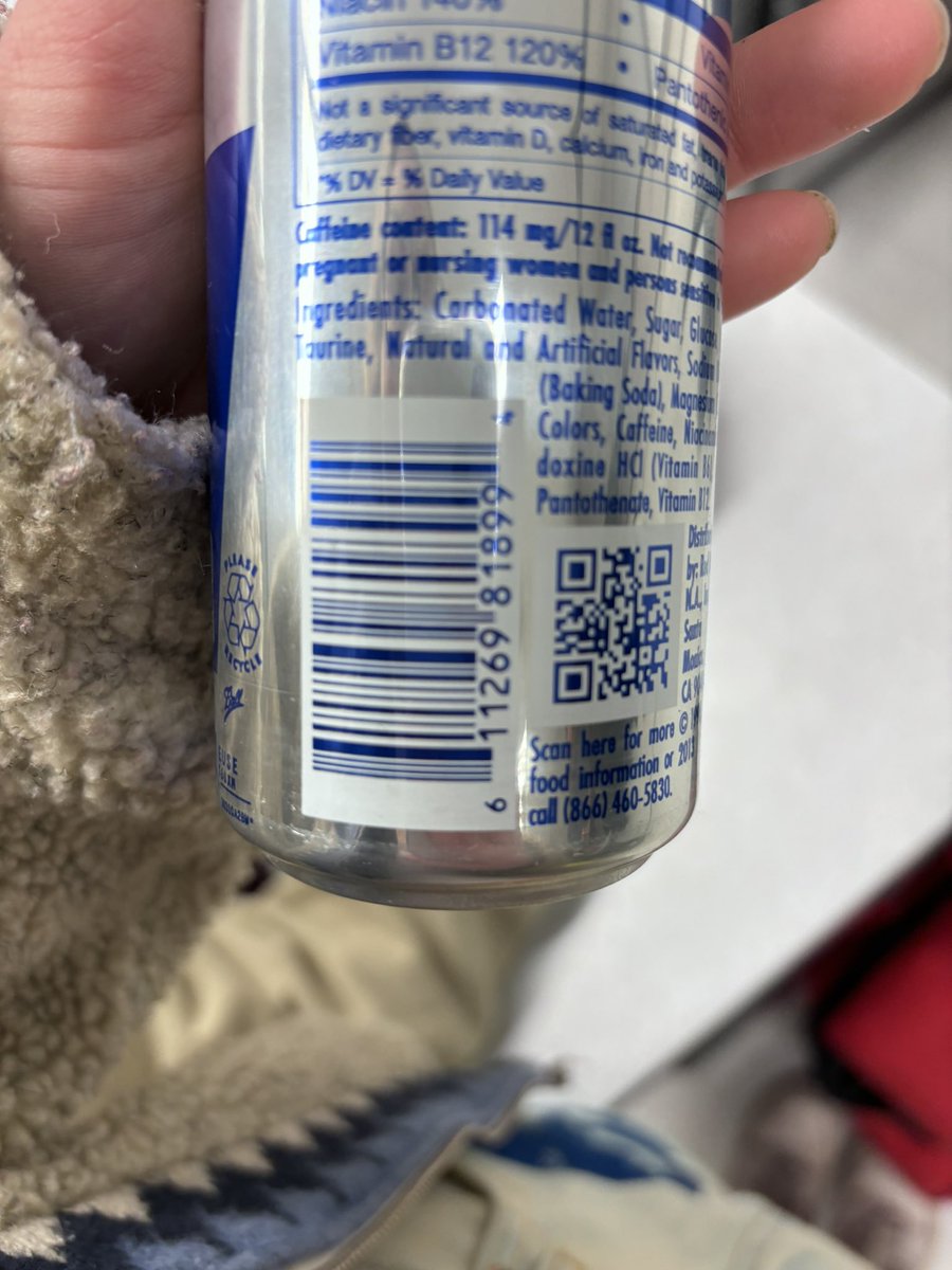 alanagarlitzz's tweet photo. @redbull I opened this can and it was half empty, you have some explaining to do 🤨 https://t.co/Jy3dPrdwrd