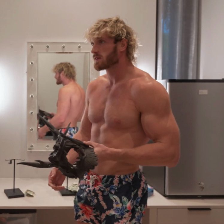 Thirst for Logan Paul 🤤 tweet media