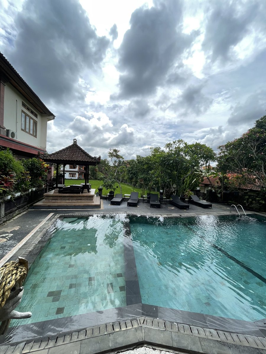 Visiting Bali for two weeks would love to connect with Builders or any digital nomads. The drinks are on me !!#buildinginpublic #digitalnomads <a href="/levelsio/">@levelsio</a> <a href="/dannypostma/"></a> <a href="/nitprashant/">Prashant Sharma</a>