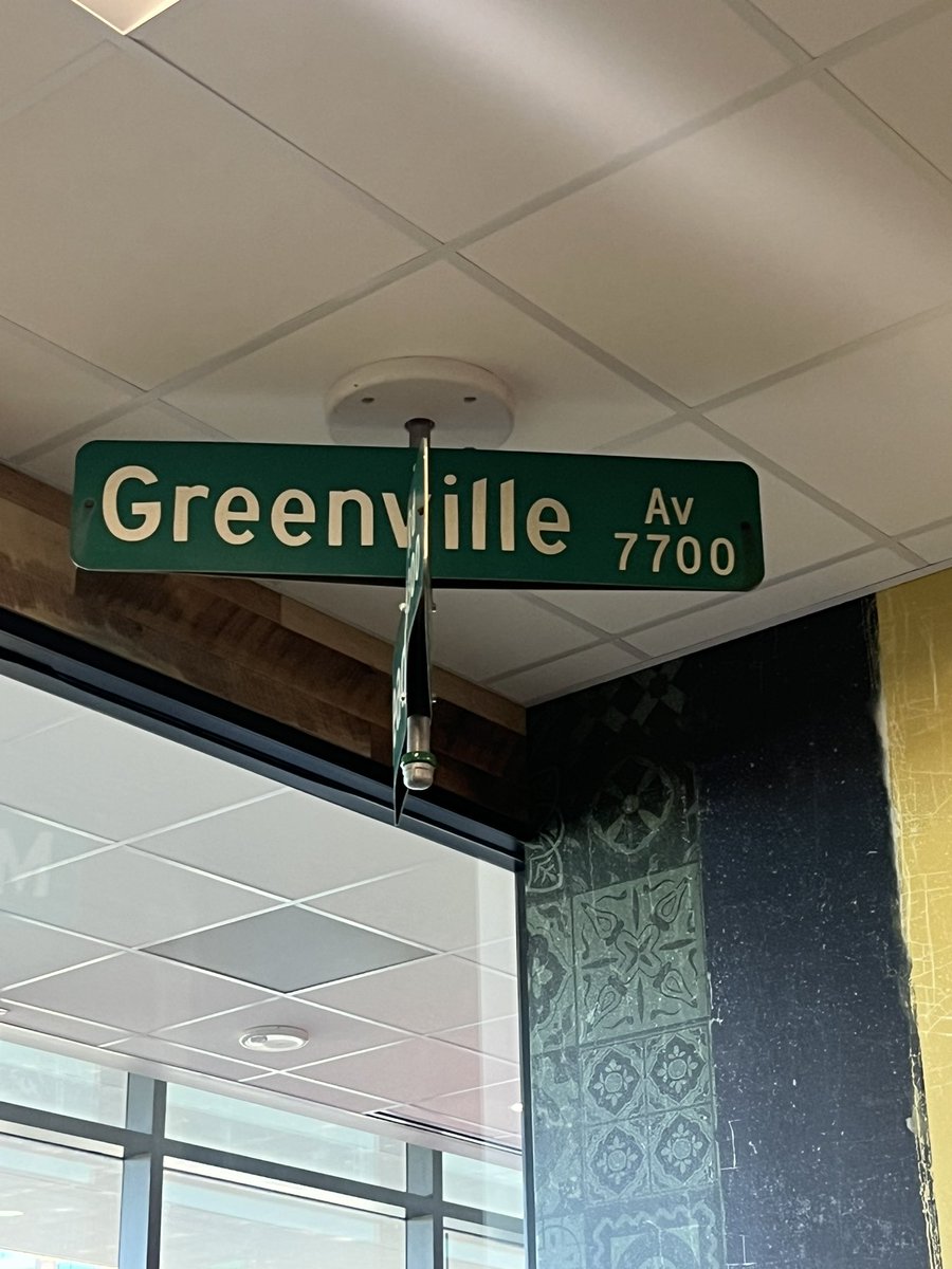 Megan Riley tweet media