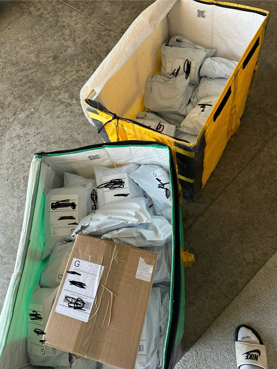 Happy Monday! Over 100 orders shipped out today. Our team is killing it in the <a href="/FBM_Cup/">FBM Cup</a> !
Lets goo
<a href="/parkerbiederer/">parker biederer</a> <a href="/coopfba/">Cooper</a> <a href="/willtoflip/">.</a> @springfba <a href="/0DayHandleTime/">Aaron</a> <a href="/brandtsells/">Jake Brandt</a> <a href="/flips4miles/">Miles</a> <a href="/gavinfba/">Gavin Clayton</a>