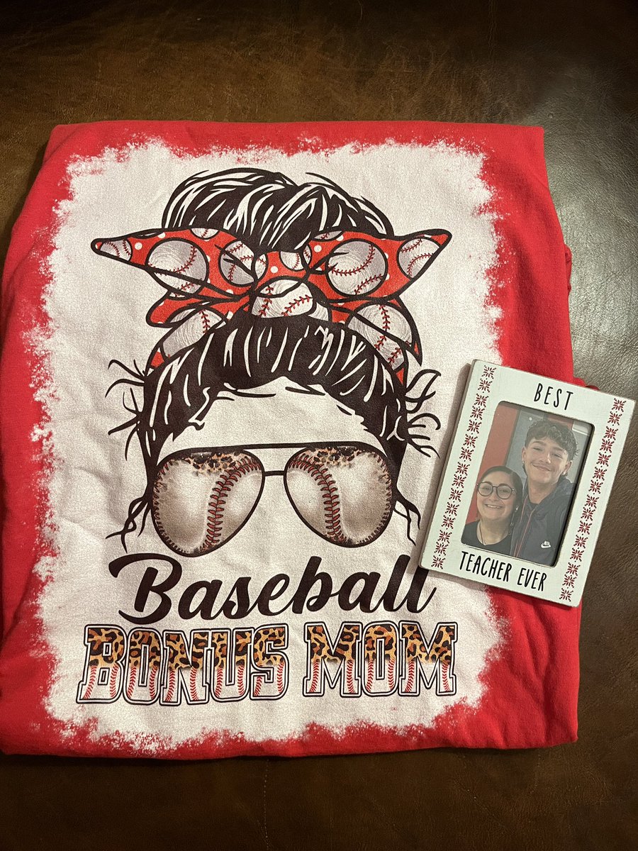 I am so grateful to have a home, amazing coworkers, and students at THS. I can’t wait for baseball season so I can rock my Christmas gift from @TammyHerrera14 @Jason33Herrera and @NickHerrera2026. @BFTerry_BSBL @Terry_Rangers