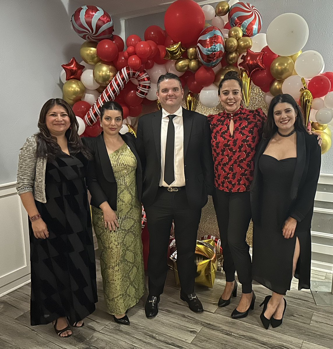 HMLLPTax's tweet photo. Great week in Bay Area with meetings, a Singapore Startup Event with BLOCK71 before my long day Friday, from my morning ProVisors Palo Alto Holiday Party, the very fun HAPS Holiday Party!

#internationalattorney #internationaltax #provisors #haps #SF #paloalto #singapore https://t.co/3LQxaeI3Sc