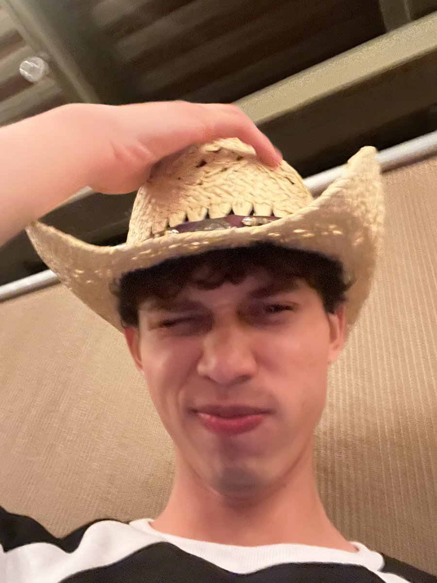 Its_just_1andy's tweet photo. Soju cowboy 🤠💀 https://t.co/DVvaGVOvwb